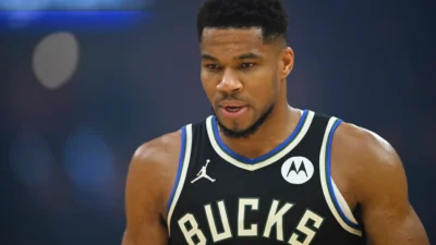 Giannis Antetokounmpo Weight